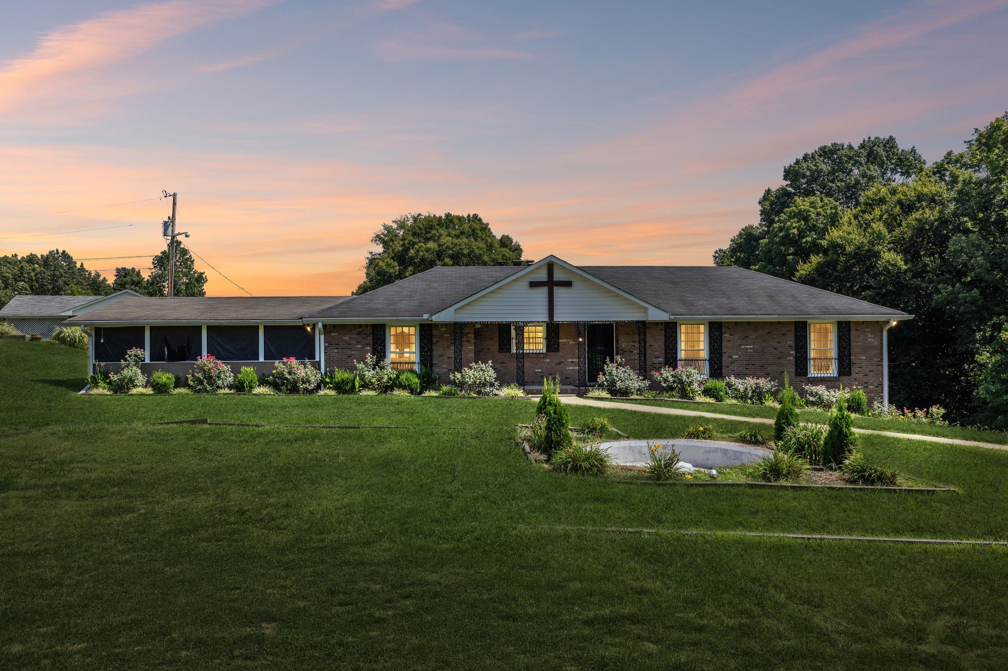 Photo for MLS 3322389 in 1001 Dotsonville Rd Clarksville, TN - 37042