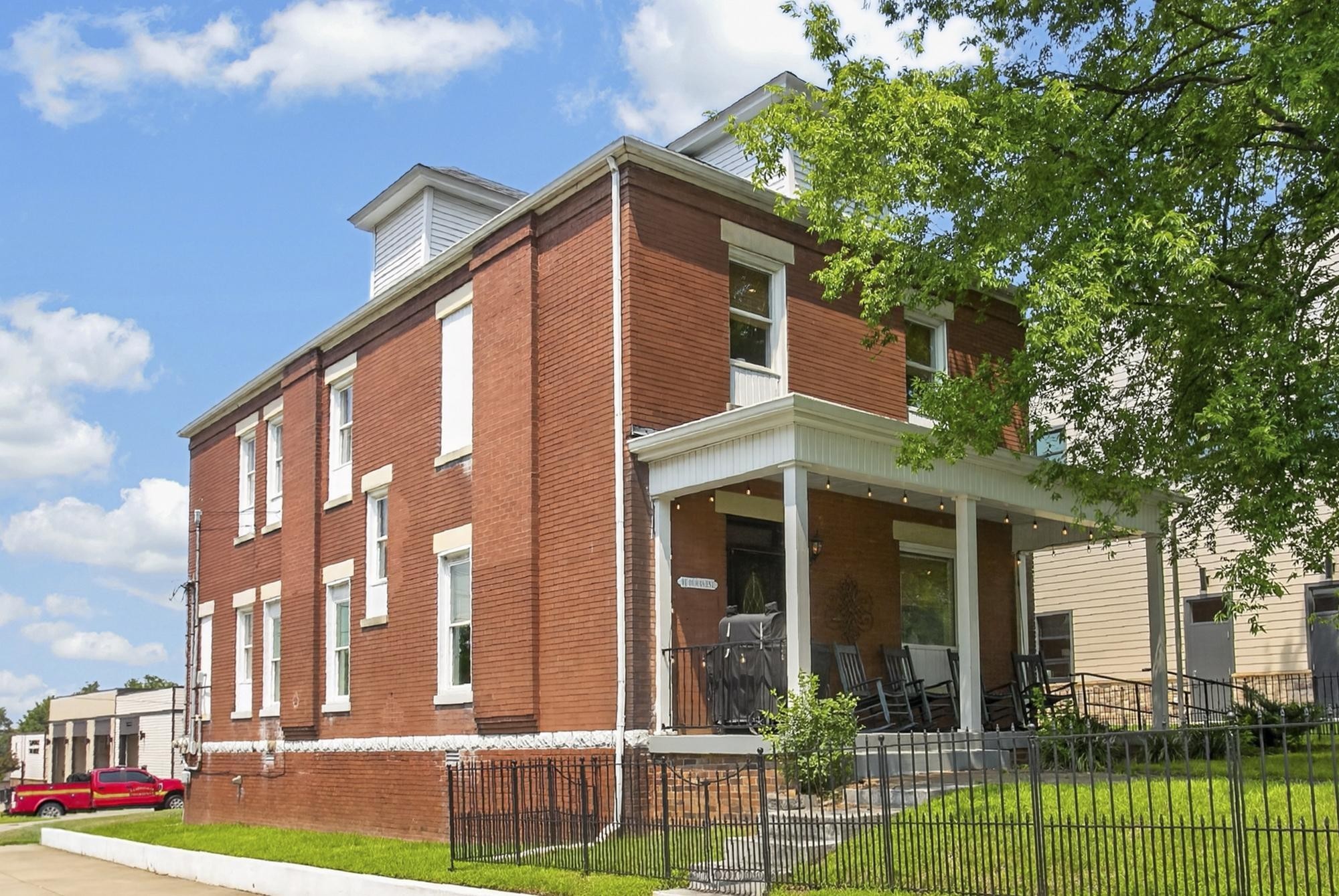 Commercial Sale Real Estate for sale in Clarksville, TN
