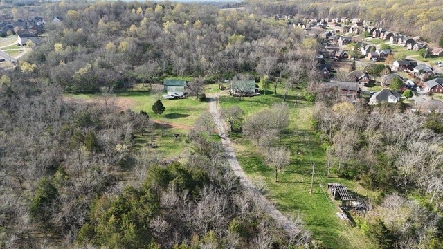 400 Megan Dr, Smyrna