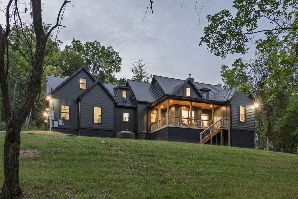 2320 Stephens Road, Columbia