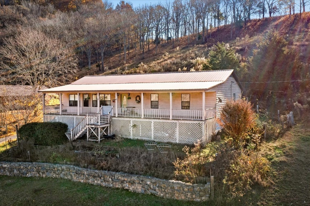 3885 Delina Rd, Cornersville