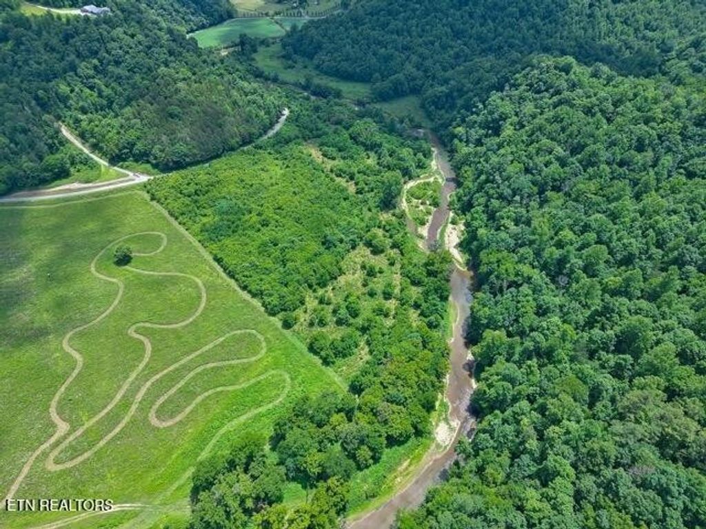 1 Blackburn Fork Rd, Cookeville
