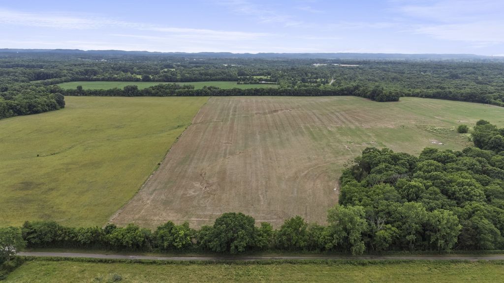 1 Haskins Chapel Rd, Lewisburg