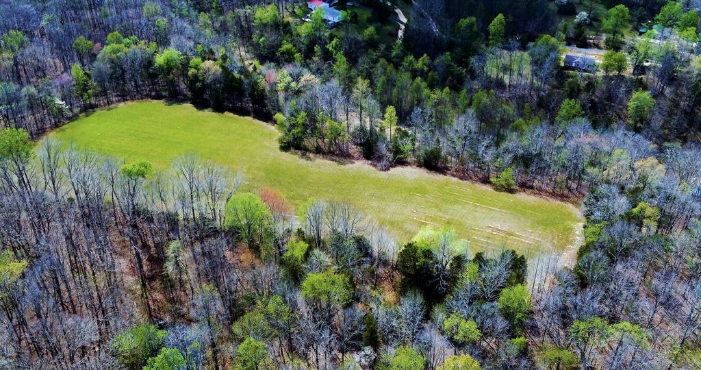 805 Harris Rd, Dickson