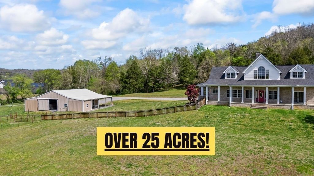 216 Old Wolf Hill Rd, Bethpage