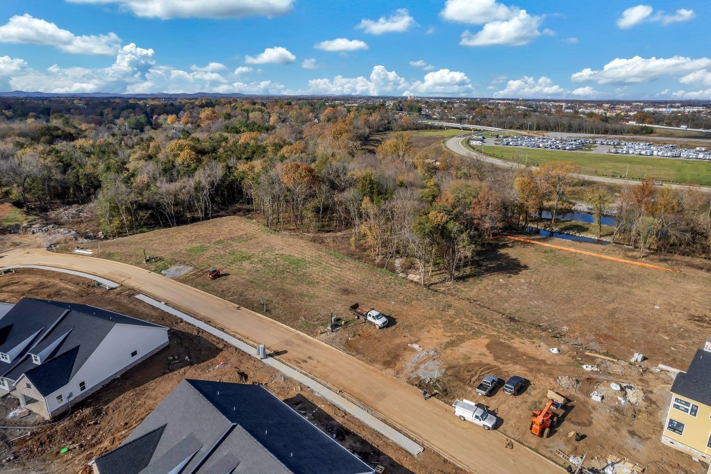 2034 Queenie Johns Dr, Murfreesboro