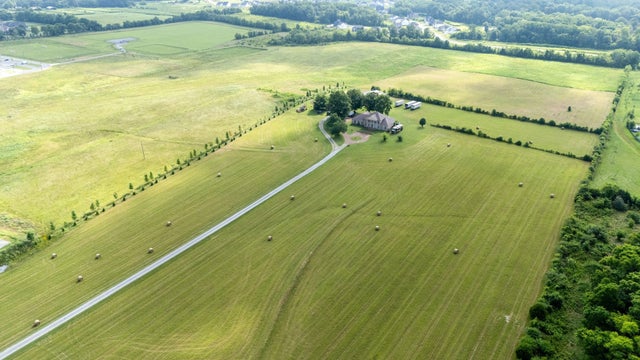6286 Cox Rd, Arrington
