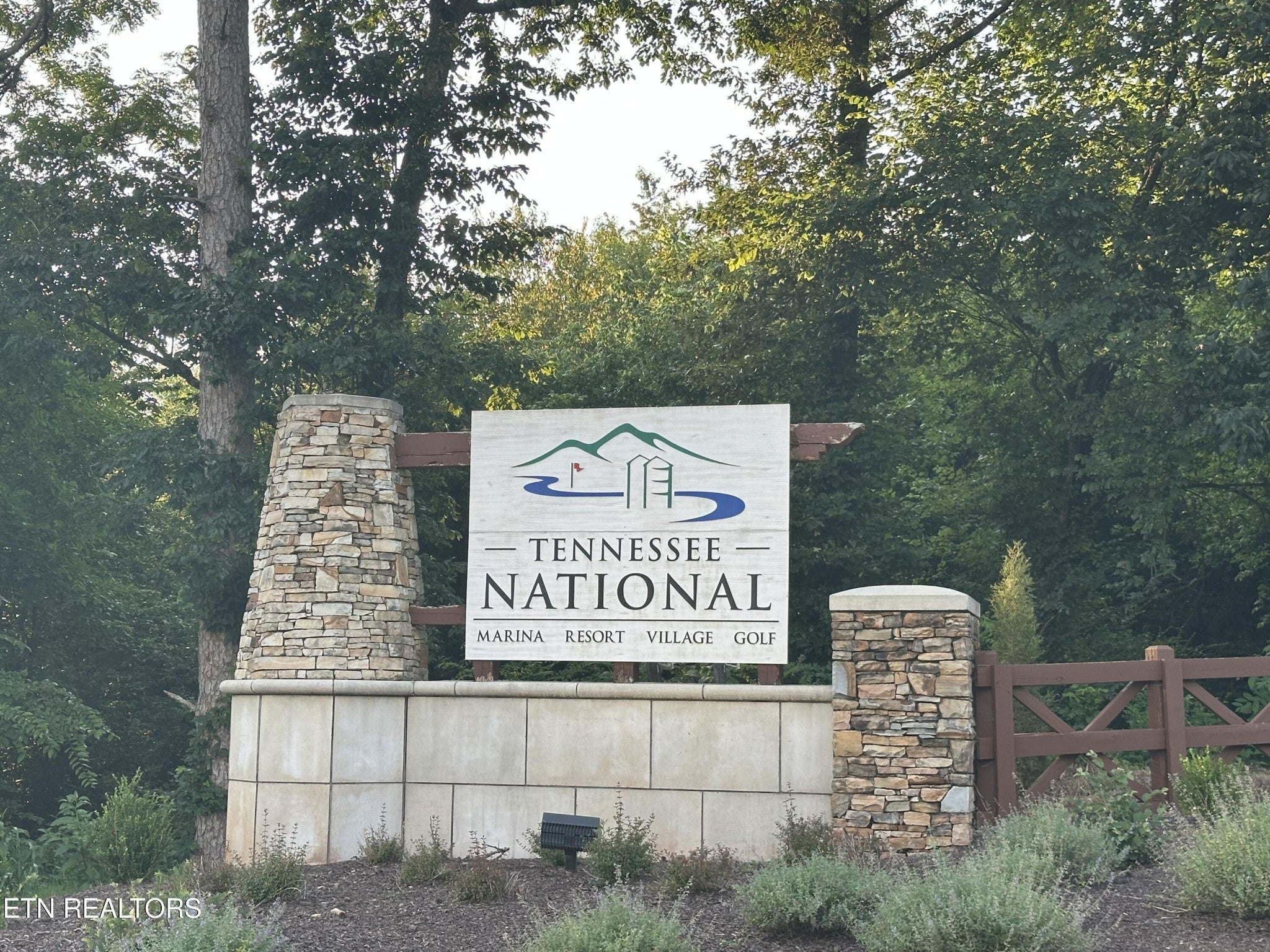 Photo of Listing #2927999