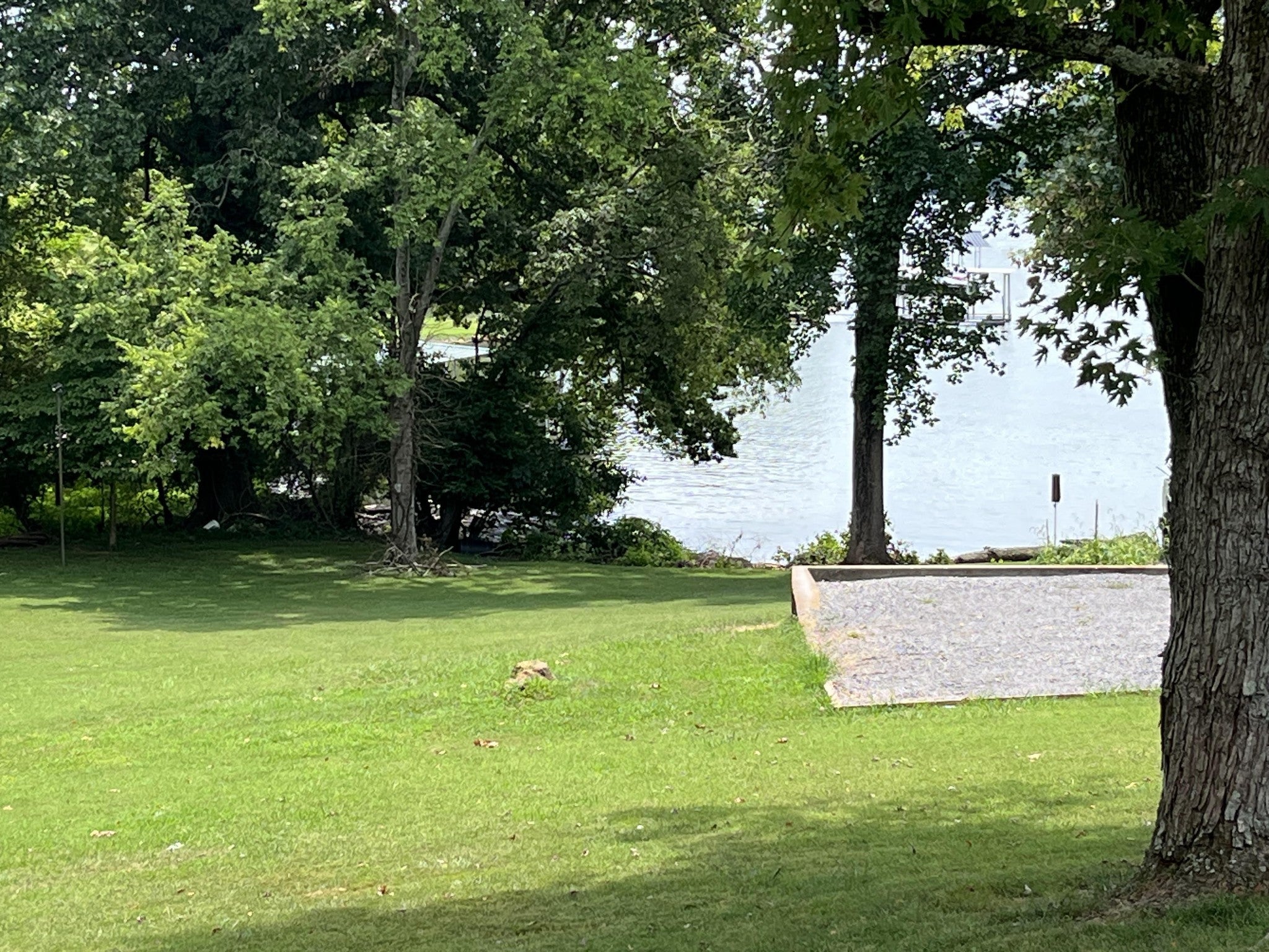 Home for sale in 100 Sterling Rd Hendersonville, TN