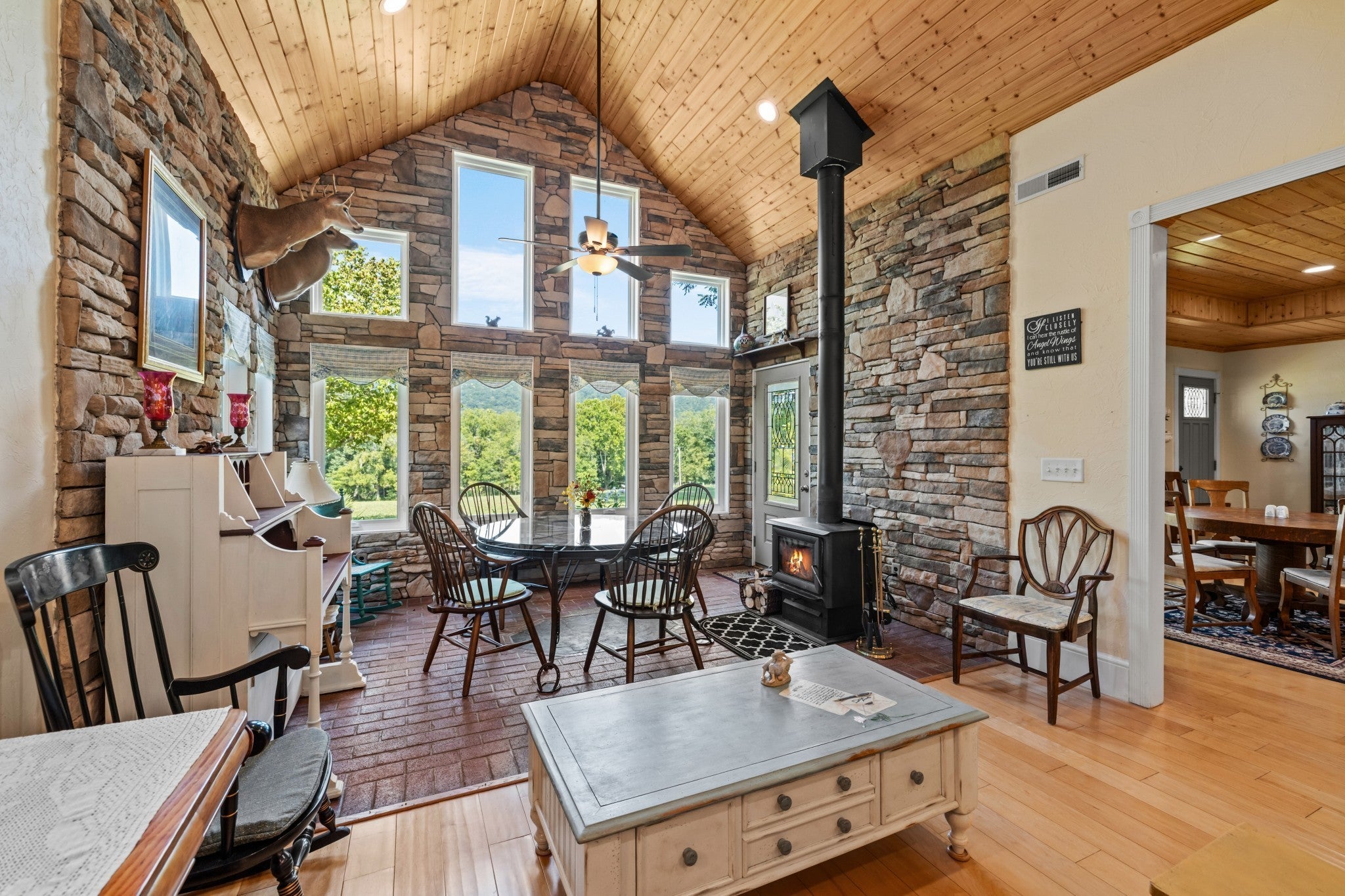 Photo of Listing #2986823