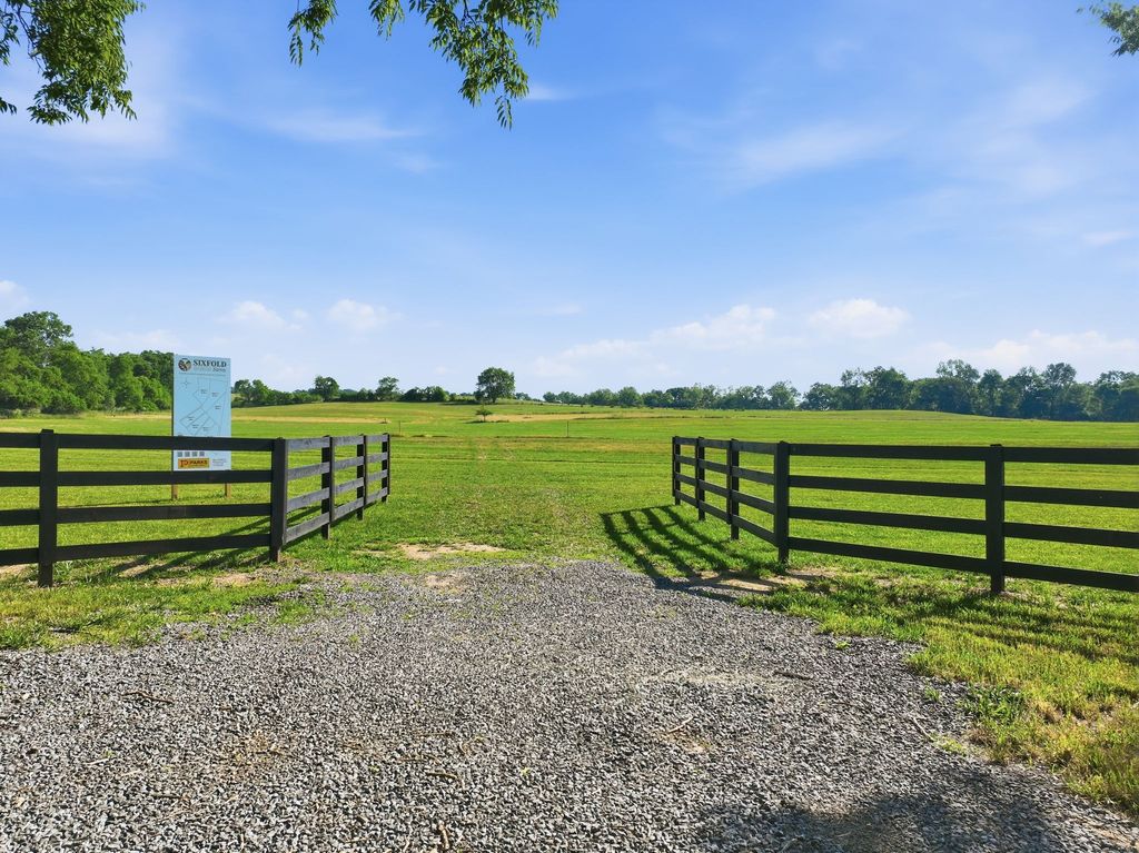 6 Deshea Creek Rd, Gallatin