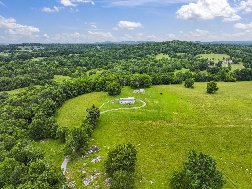 439 Philippi Road, Wartrace