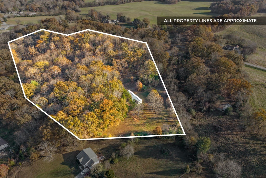 1595 York Rd, Clarksville