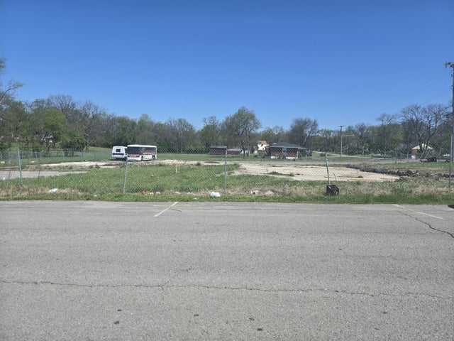 3700 Fairview Dr, Nashville