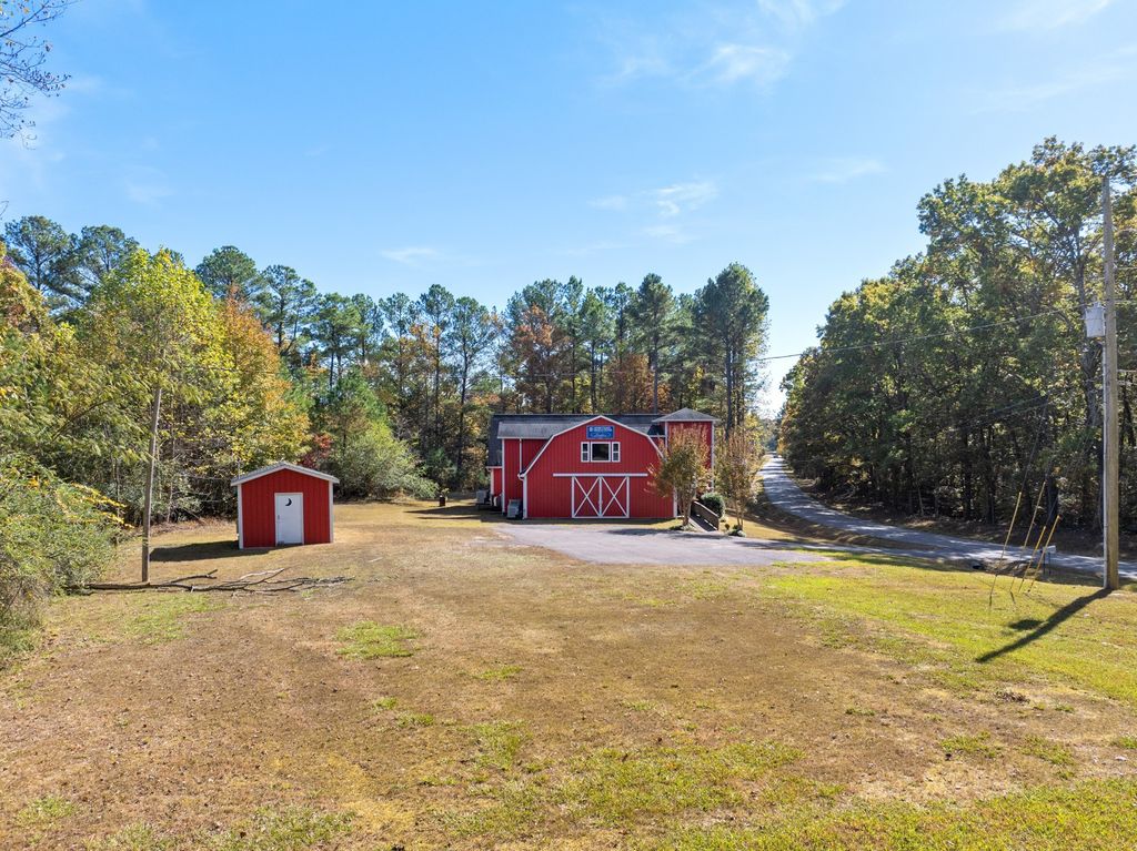 215 Baker Rd, Huntingdon