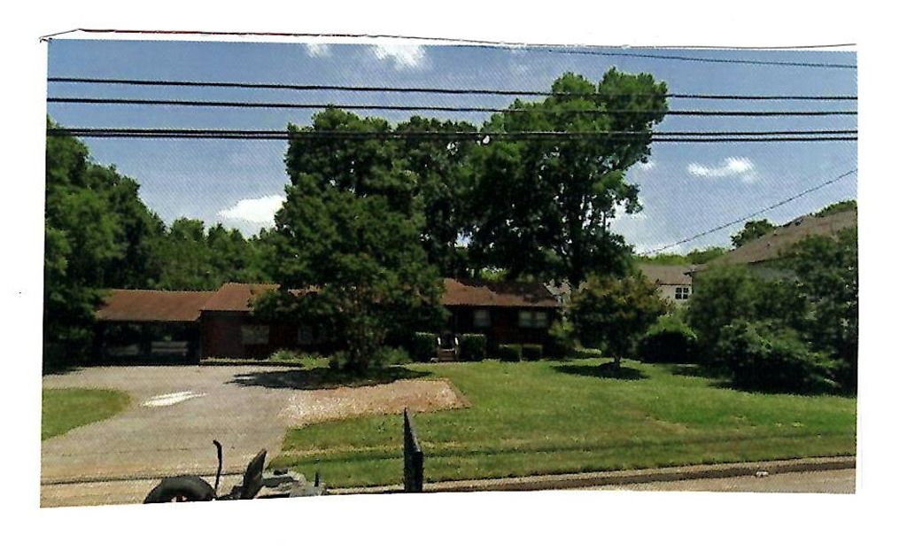 313 Myatt Dr, Madison