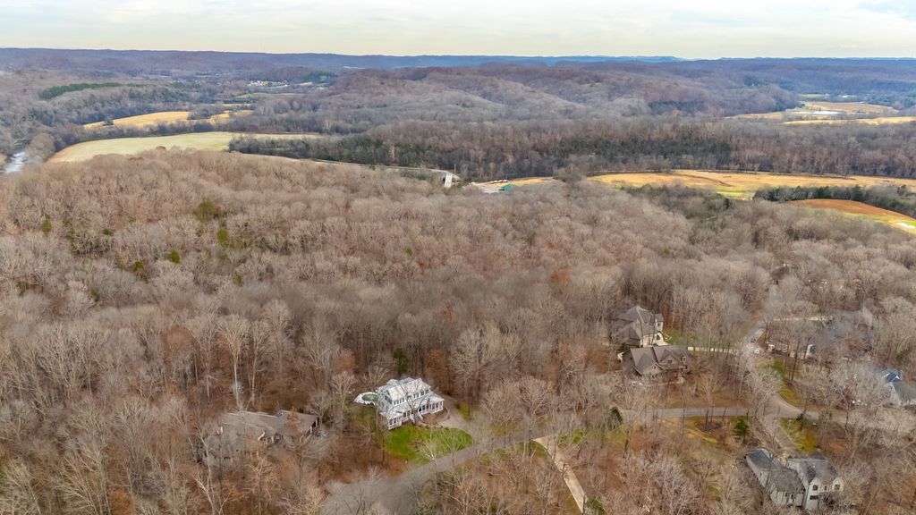 1028 Champion Hills Dr, Kingston Springs