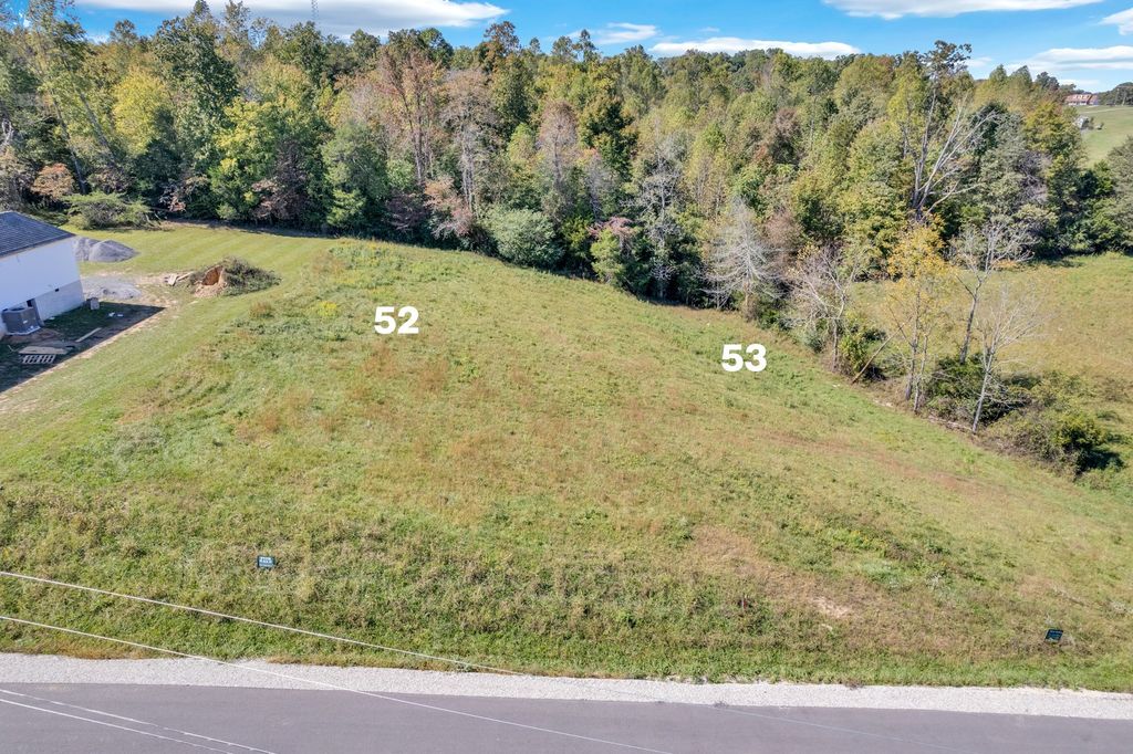 2618 Whispering Oak Ln, Cookeville