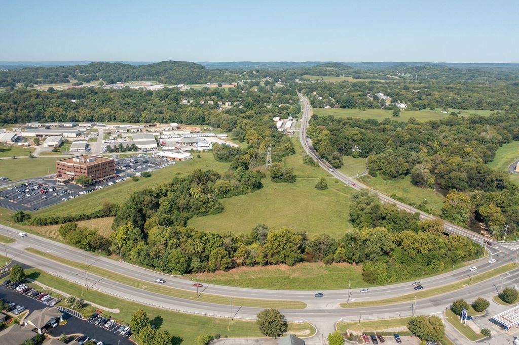 1 Hampshire Pike, Columbia