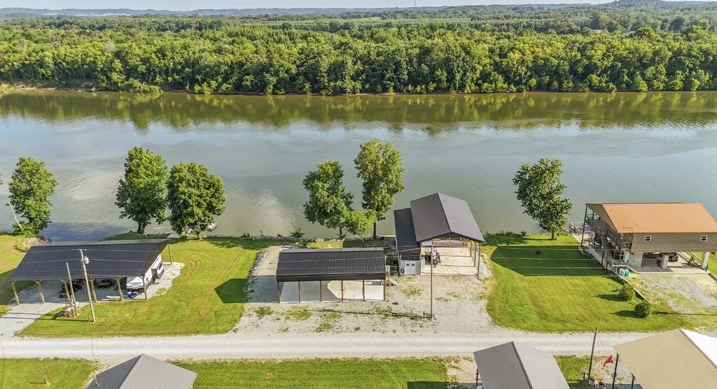 1085 Wc Pickett Rd, Clifton