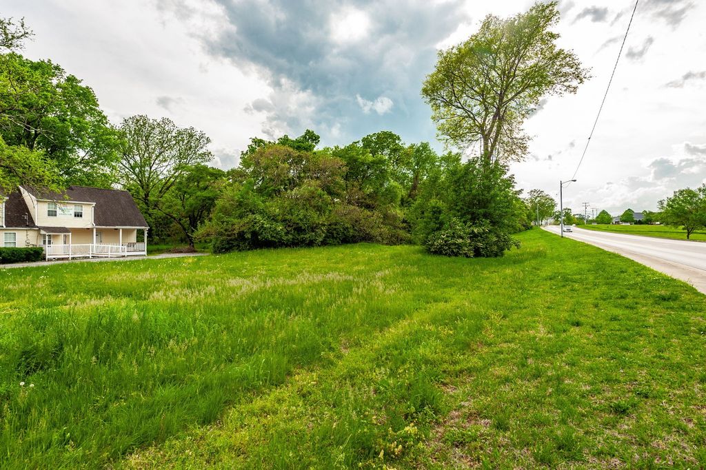 214 Shivel Dr, Hendersonville