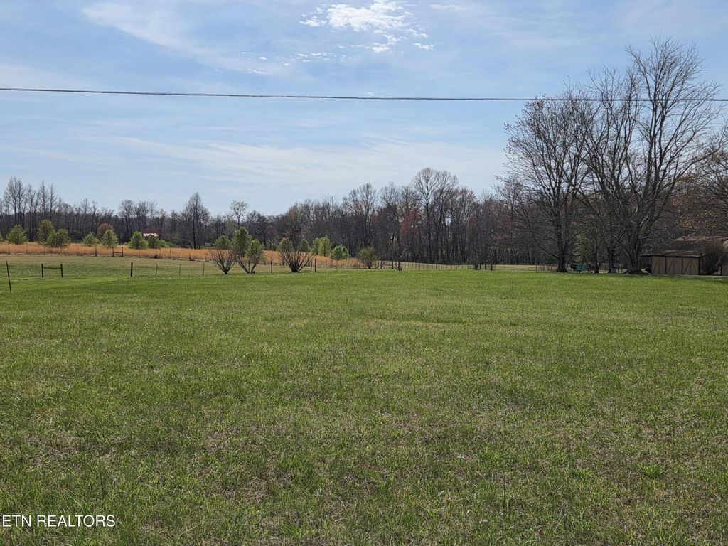 195 Nw Ray Cem Rd, Sparta
