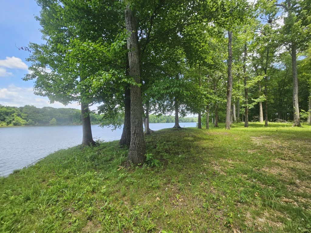 2615 Col James Hardin Dr, Clifton
