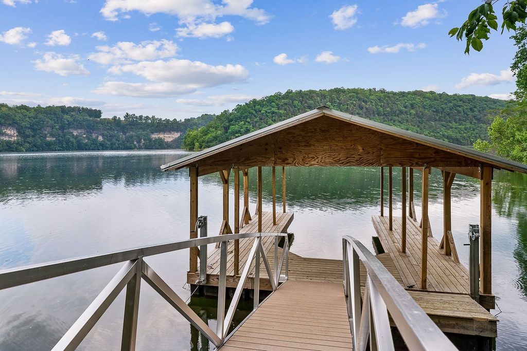 19 Summer Breeze Dr, Smithville