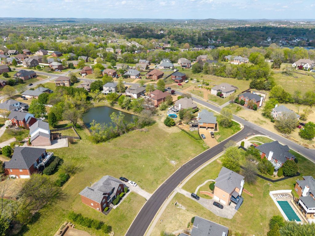 115 Cumberland Pl, Hendersonville