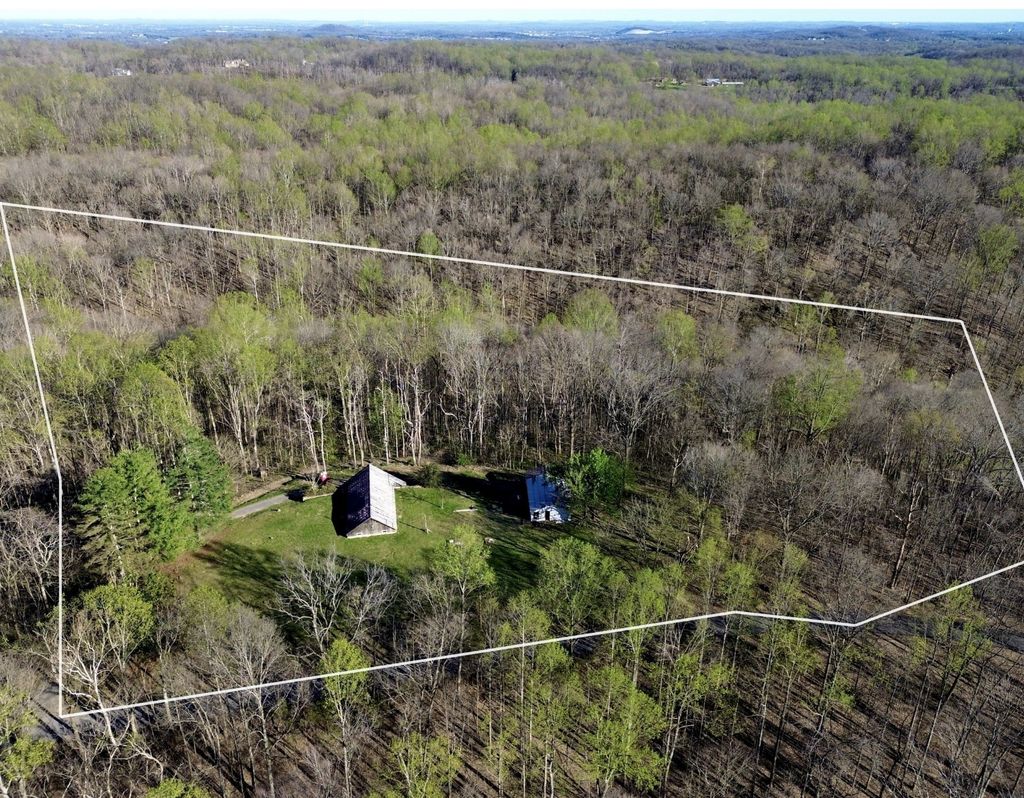 1314 Mud Hollow Rd, Hendersonville