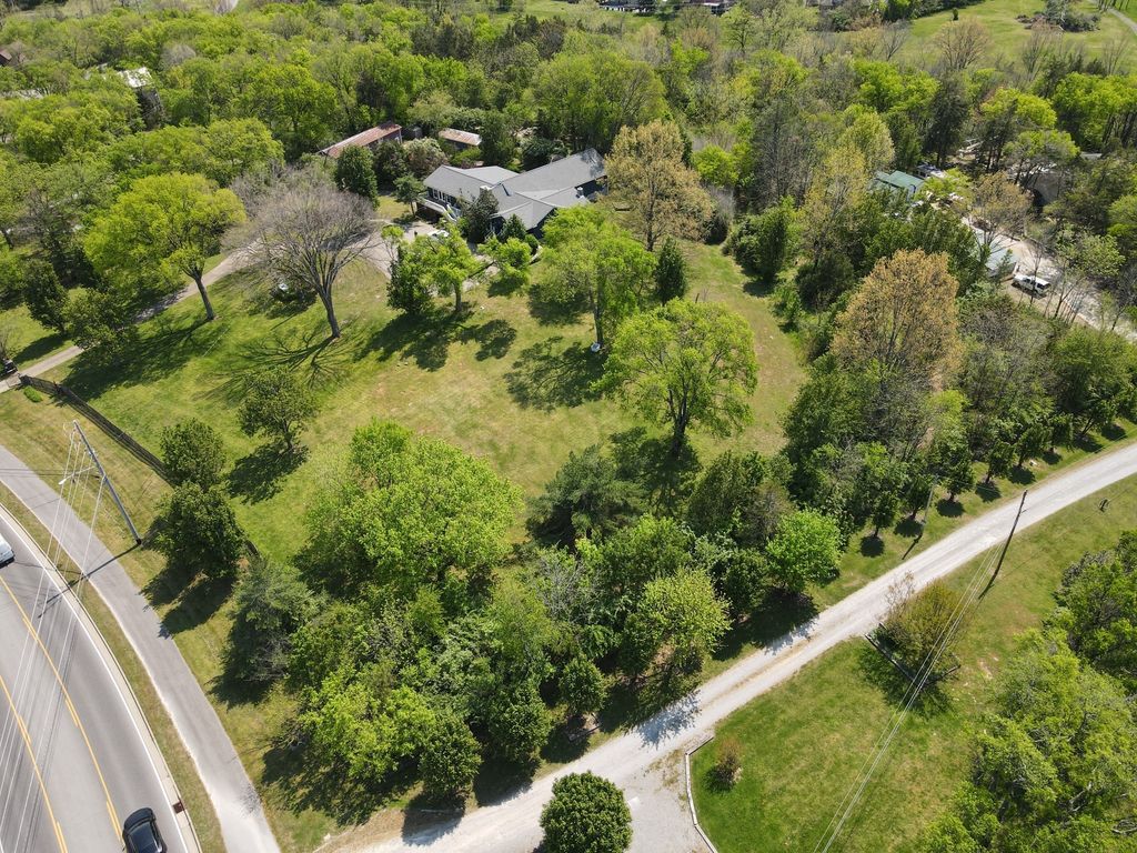 9717 Concord Rd, Brentwood