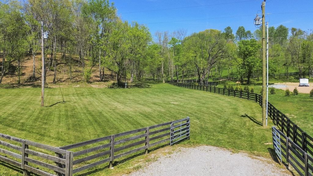 1 Johnson Hollow Road, Thompsons Station