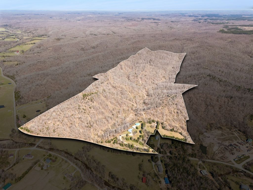 635 Cane Creek Rd, Hohenwald