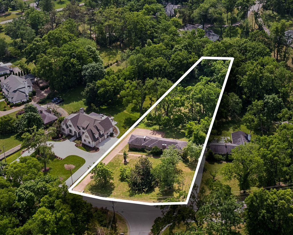 1311 Tyne Blvd, Nashville