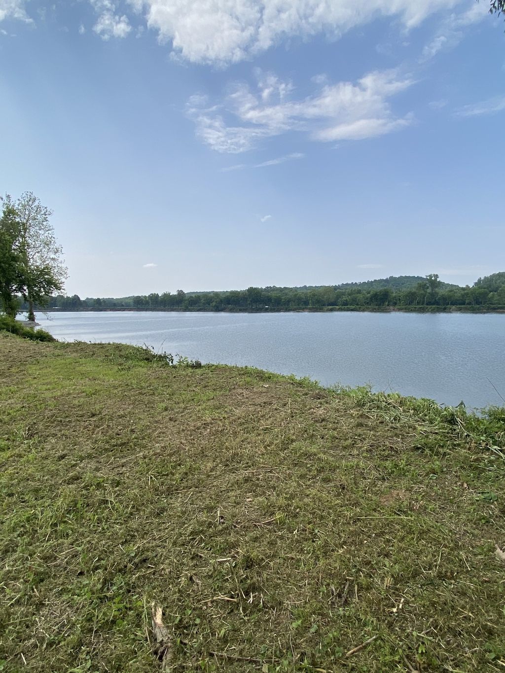 279 Hardin Bottom River Road, Clifton