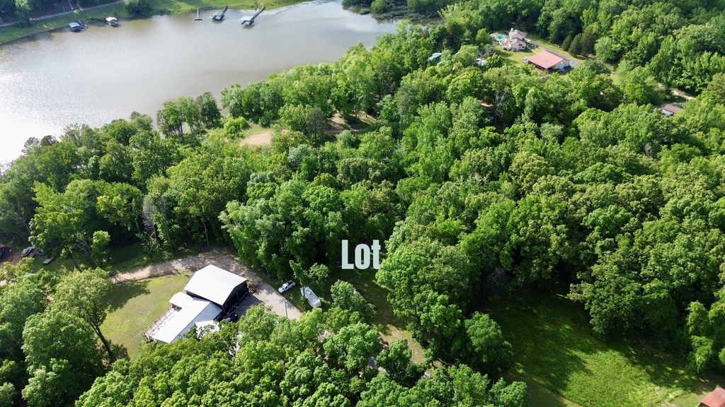 84 Lakeview Dr, Eva