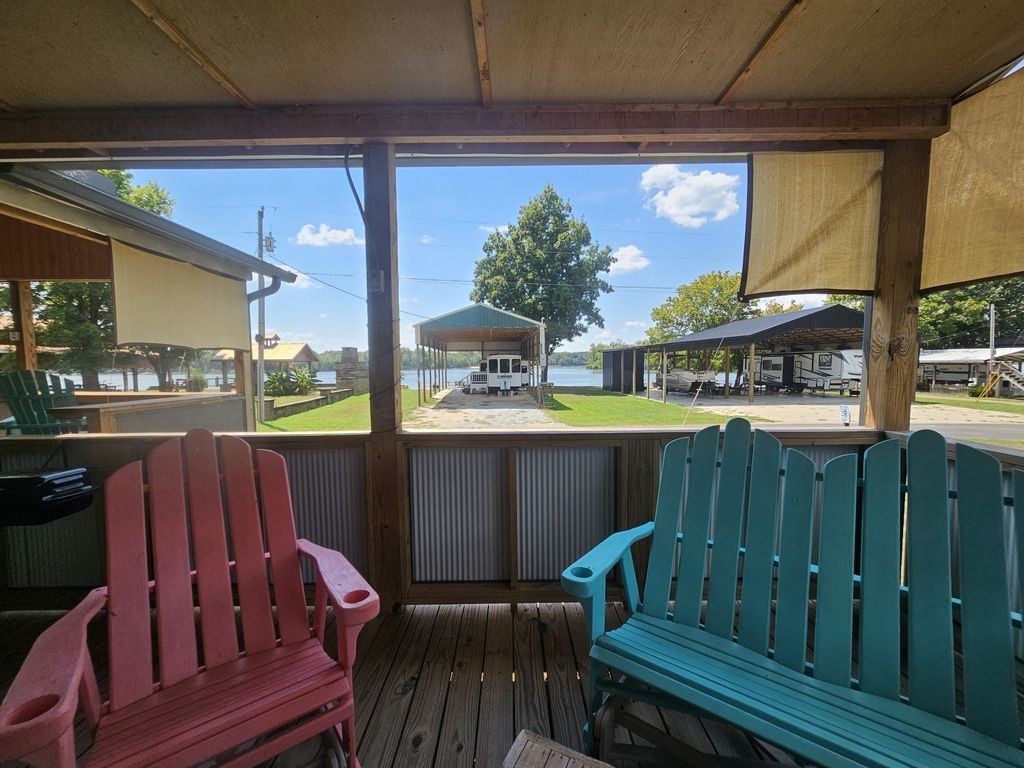 628 River Rd, Clifton