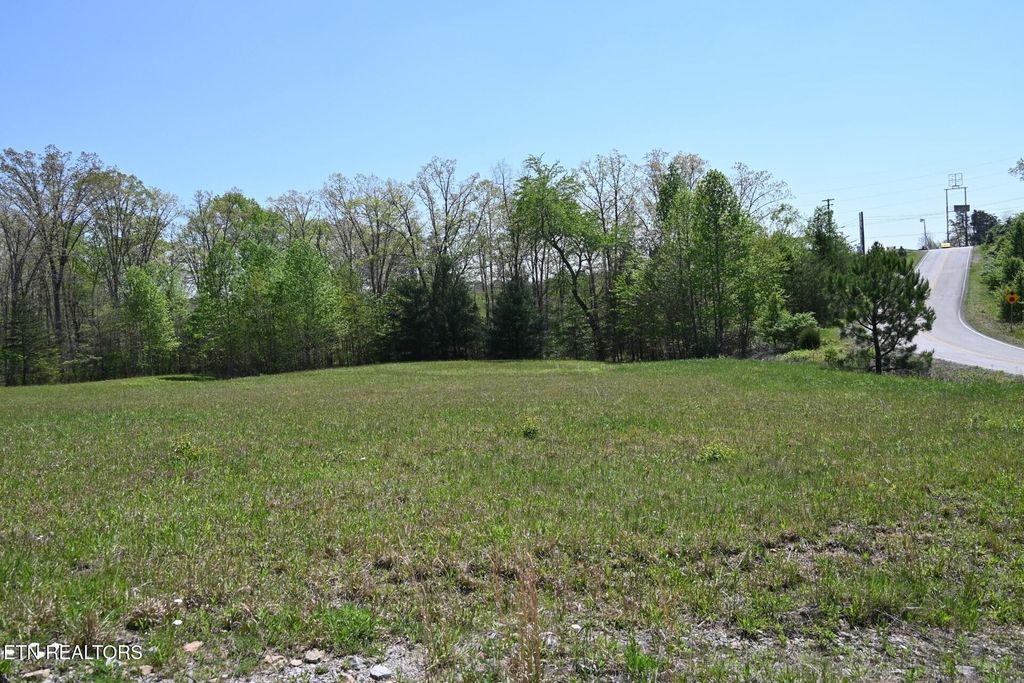 144 Enterprise Drive, Crossville