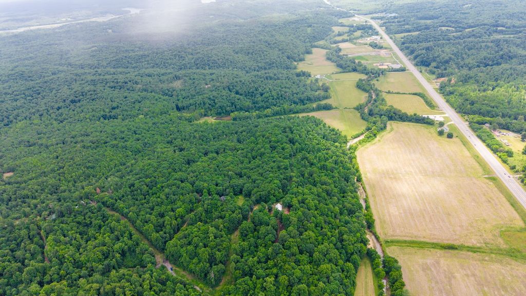 1 Countryside Dr, Dover