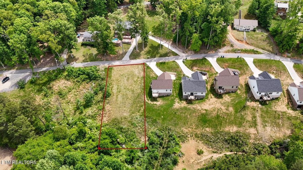 1919 Lakewood Drive, Morristown