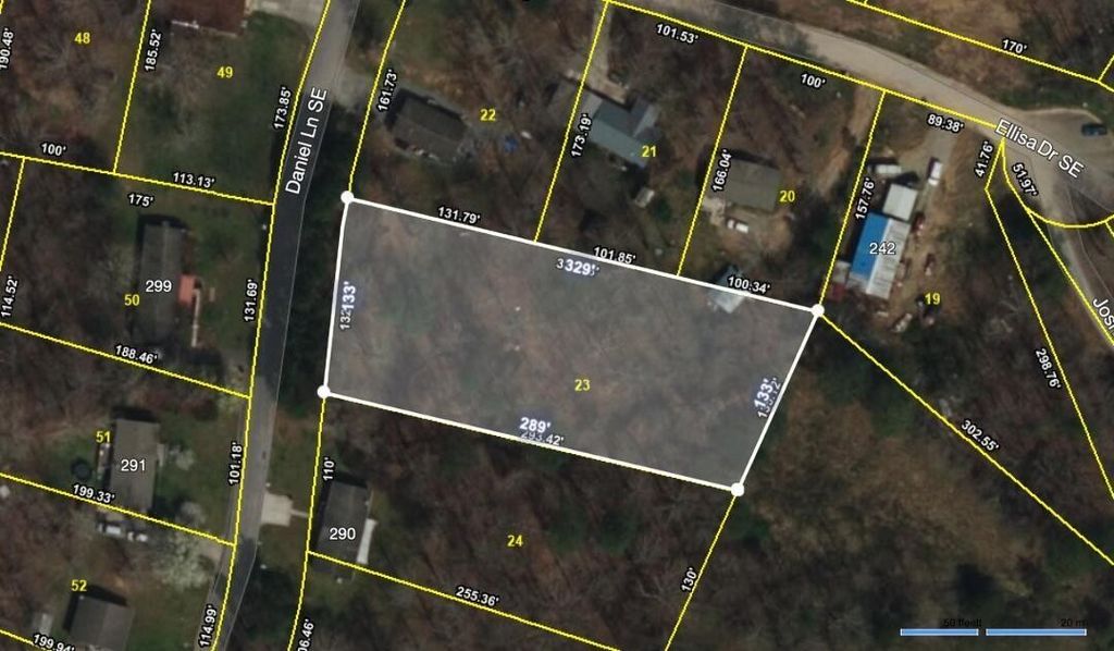 300 Daniel Lane Se, Cleveland