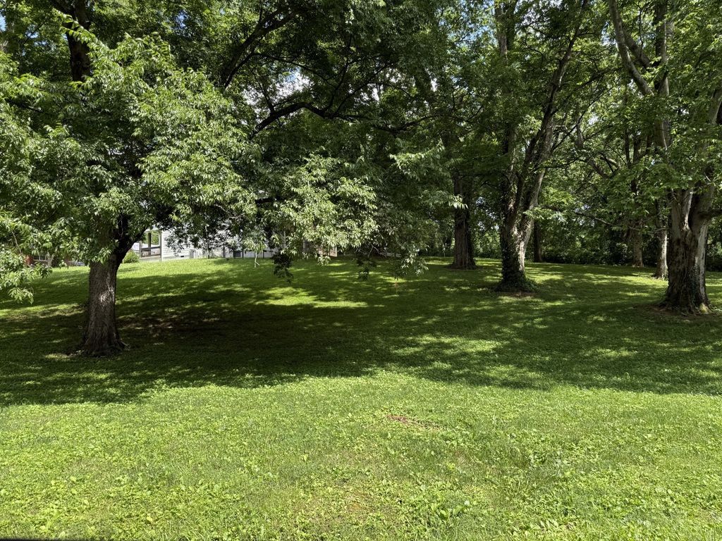 0 Poplar St, Columbia