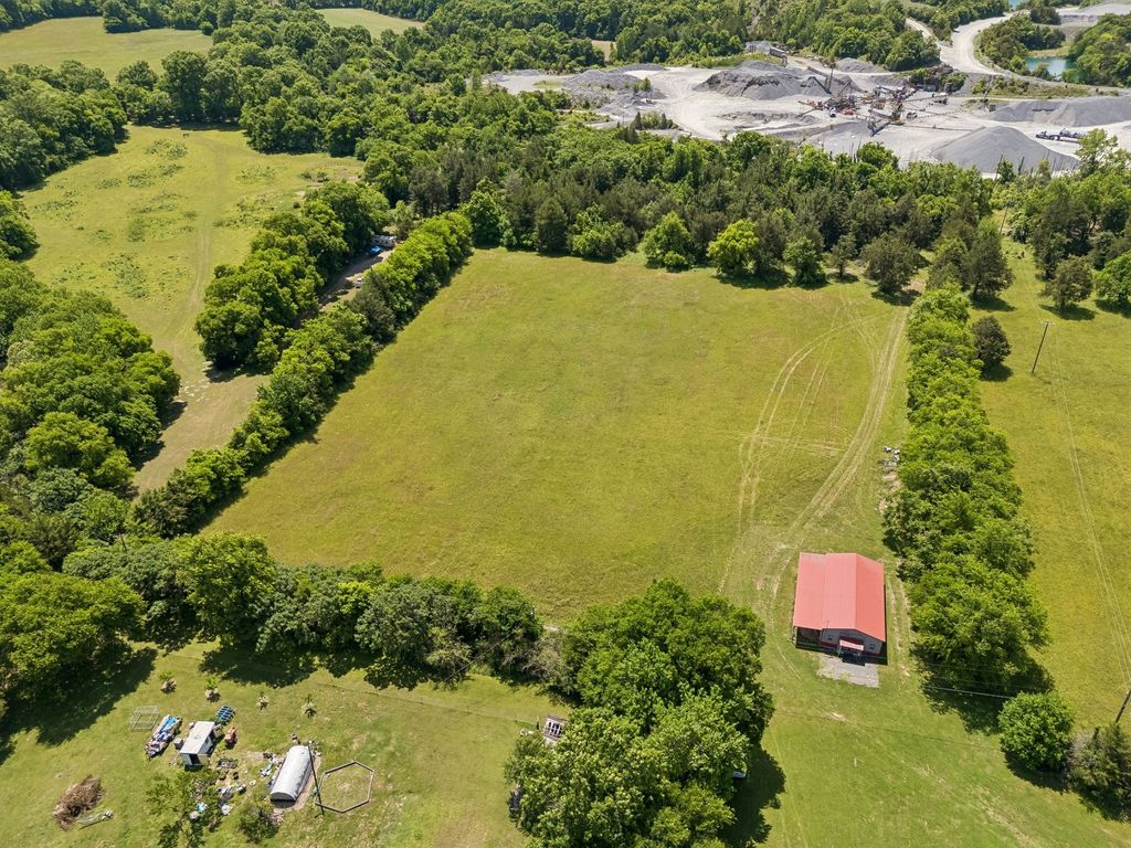 27 Clark Mill Rd, Fayetteville