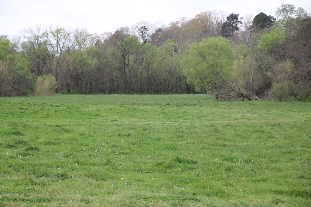 606 Campground Road, Madisonville