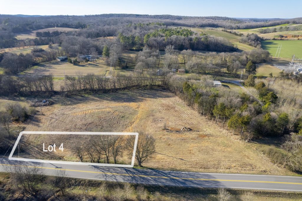 4 Highway 11s, Riceville