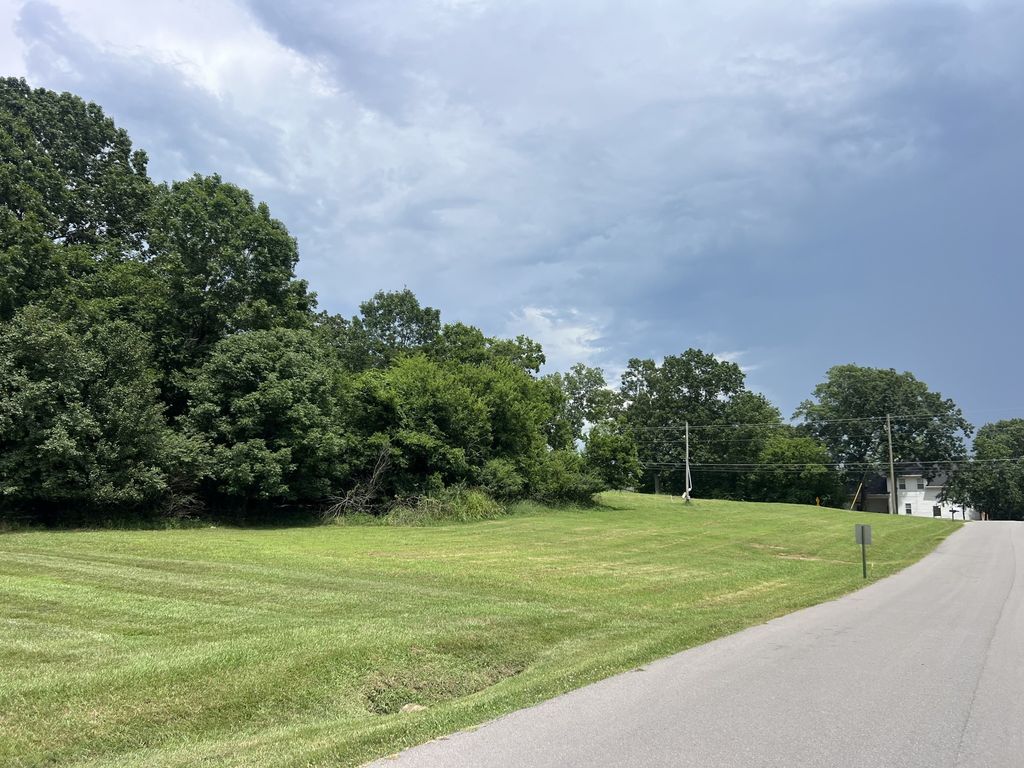 14 Lake Forest Dr, Mount Juliet