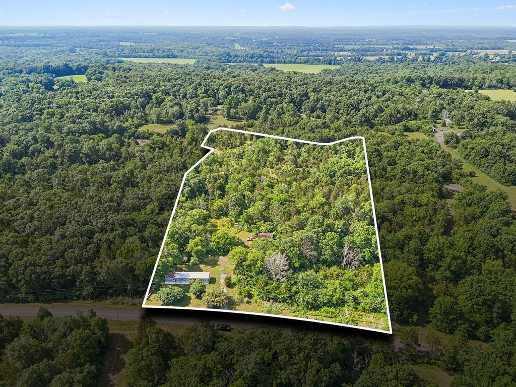 10897 Bunker Hill Rd, Rockvale