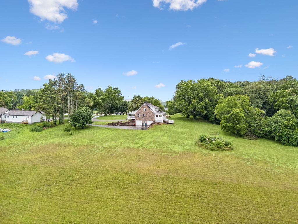 2758 Standing Oak Dr, Thompsons Station