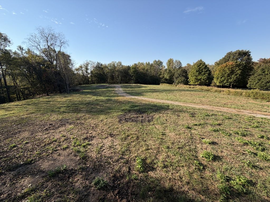 7025 Cairo Bend Rd, Lebanon