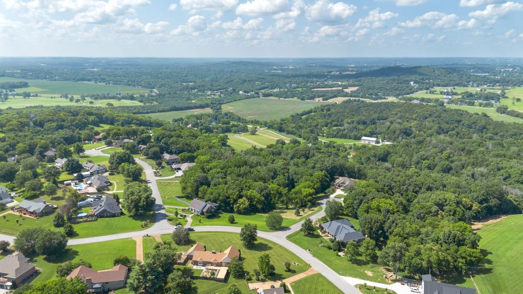 1202 Valarie Ln, Columbia